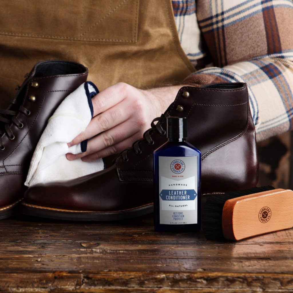 Cobbler's Choice Leather Conditioner - Image 4